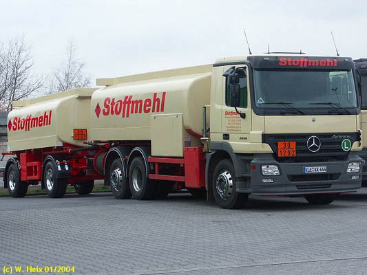 1202-gasoleo-049-mb-actros-2536-mp2-tanker-stoffmehl-0104-1