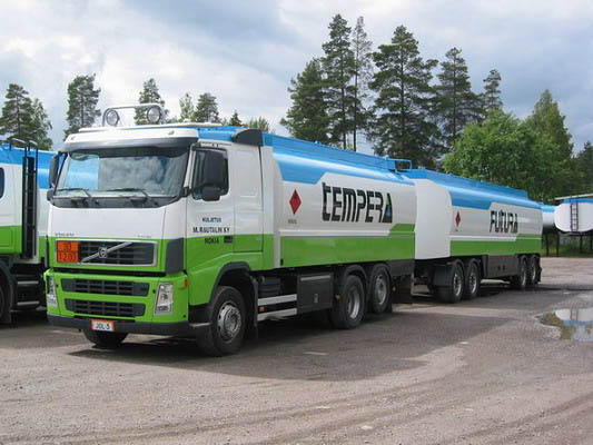 1203-gasolina-116-volvo-fh12-tempera-posern-fin-130804-1