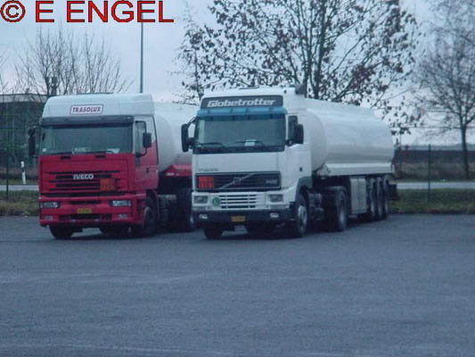 1203-gasolina-118-volvo-fh12-weiss-engel-100105-1-lux