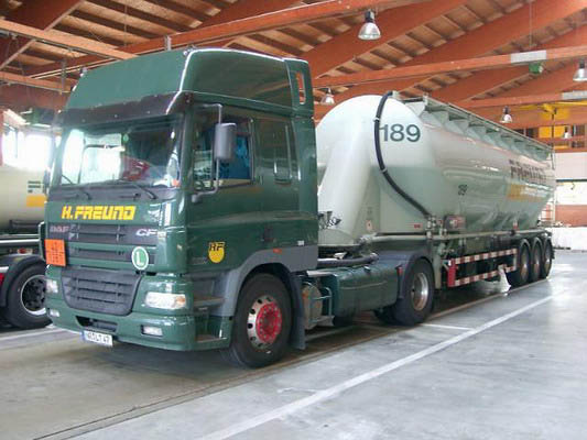 1361-carbon-47-daf-cf-sisz-freund-schimana-030404-3