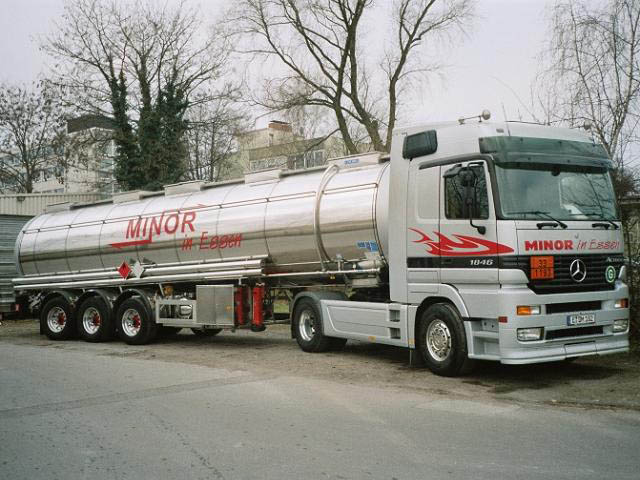 1193-09-etilmetilcetona-mb-actros-1846-tasz-minor-uhl-01040