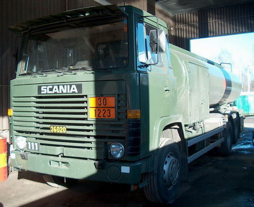 1223-36-queroseno-scania-111-ejercito-hpim7149