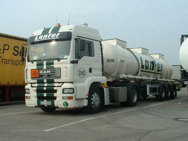 1789-05-acido-clorhidrico-man-tga-lx-lanfer-golling-280305-02
