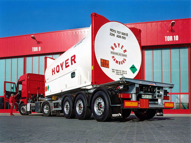 1977-05-nitrogeno-liquido-refrigerado-mb-actros-1843-hoyer-container-fuer-cryogas