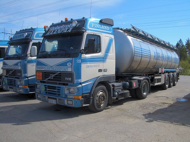 1993-11-liquido-inflamable-nep-Volvo-FH12-380-ADR-Hagen-270705-01